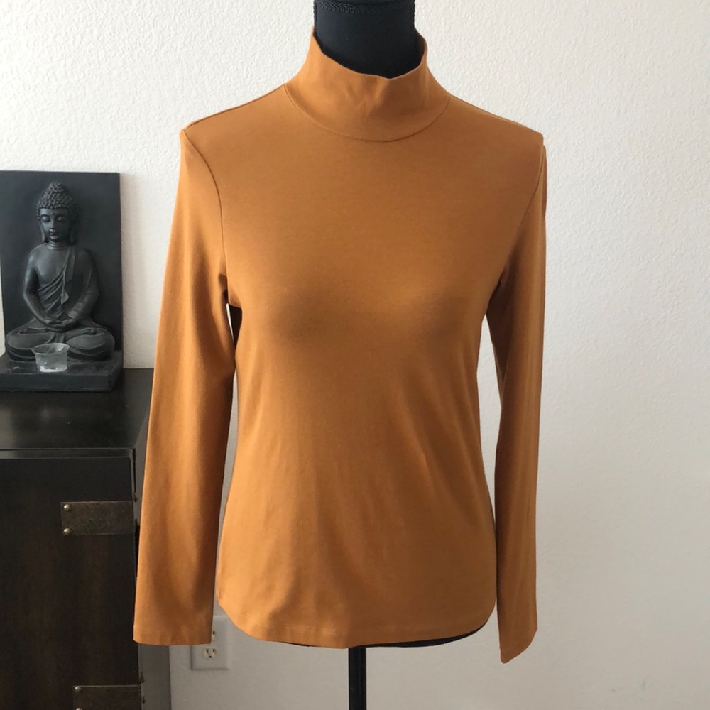 Frank & Oak long sleeve mockneck. Bronze. Size M